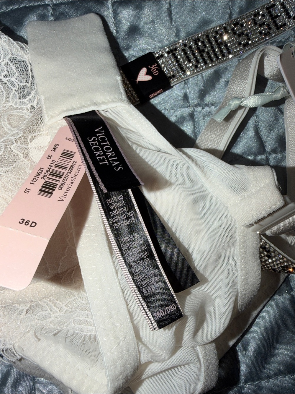 Victoria Secret Very Sexy  Lace Underwire Bra Shine Logo
Straps push-up bra - Picture 5 of 8